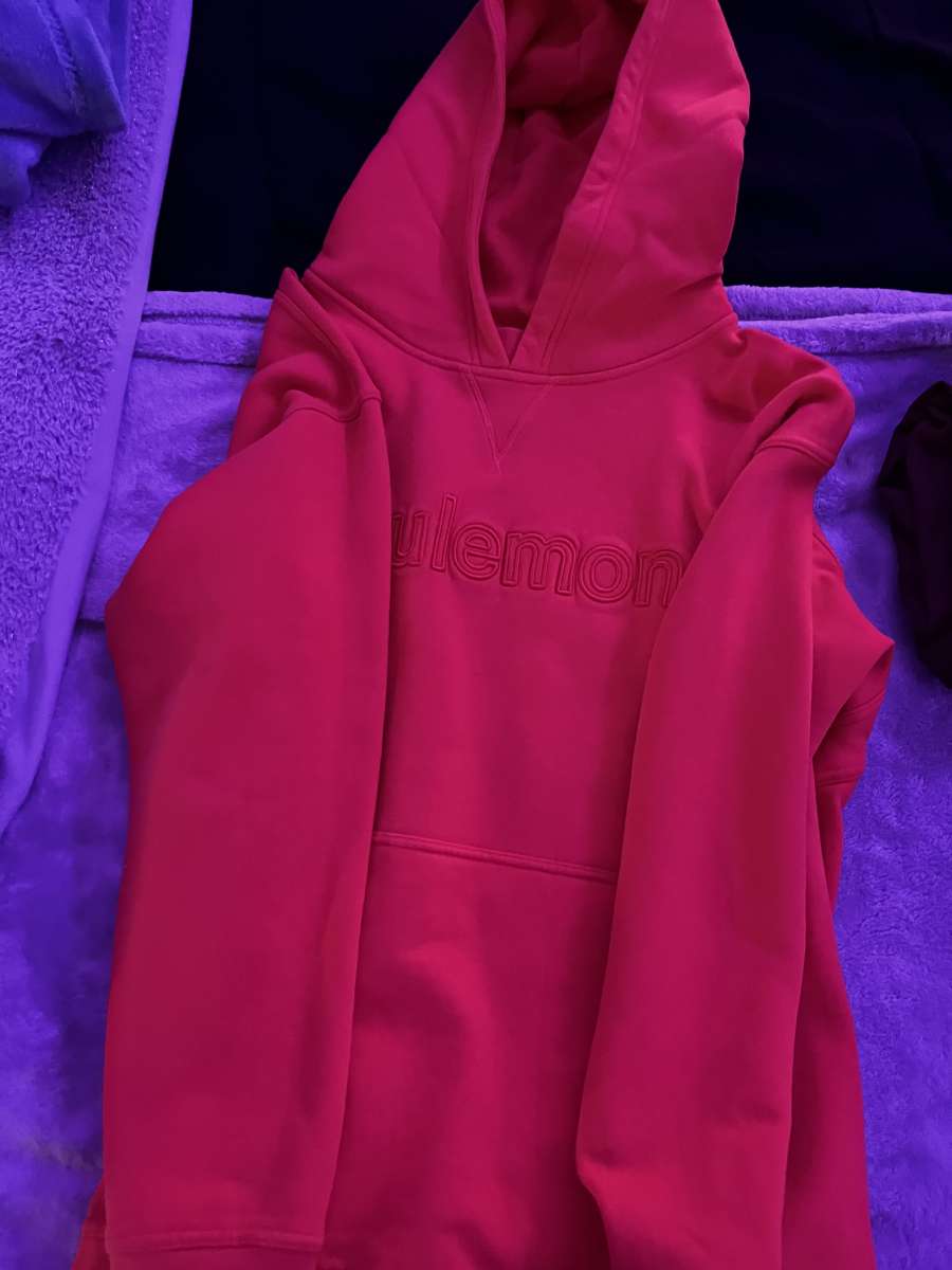 Lululemon sweatshirt