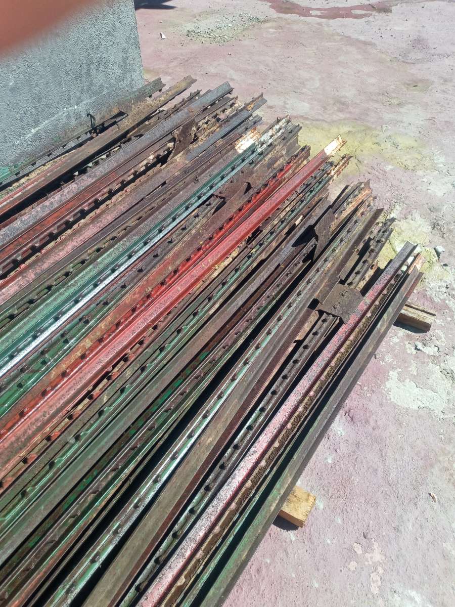 7 foot T Stakes 160 at 3 each