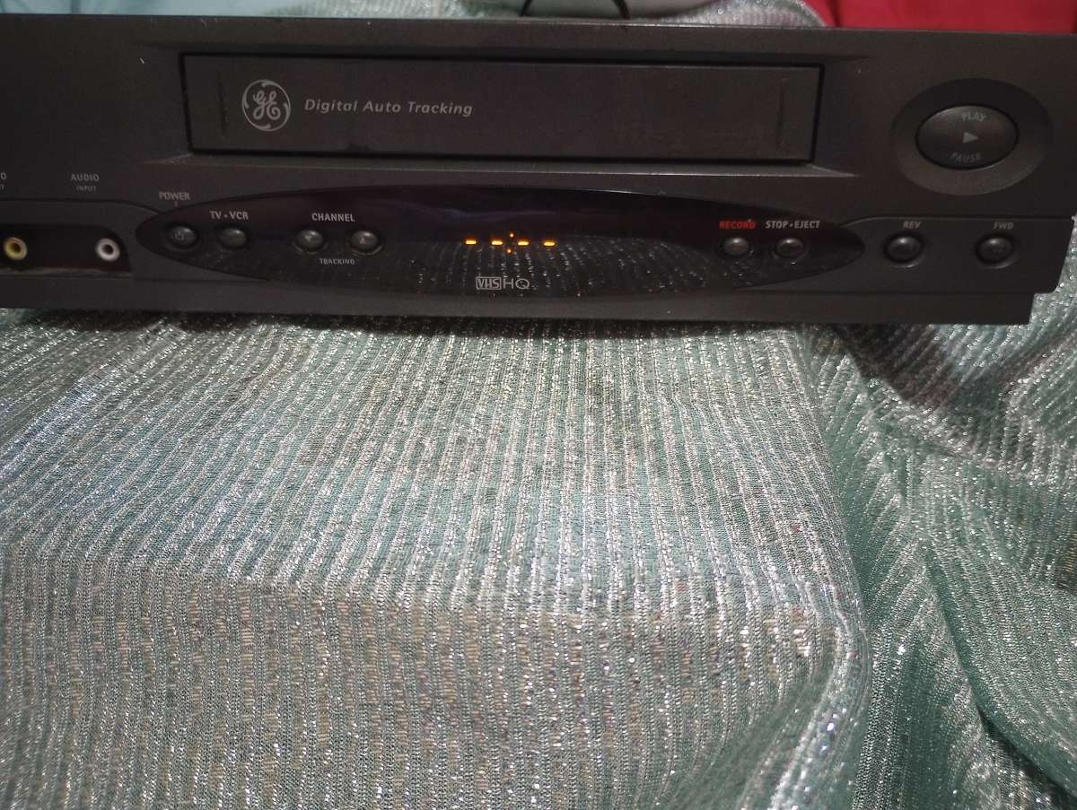 GE VCR and Homedics Heating Exfoliator for the Hands