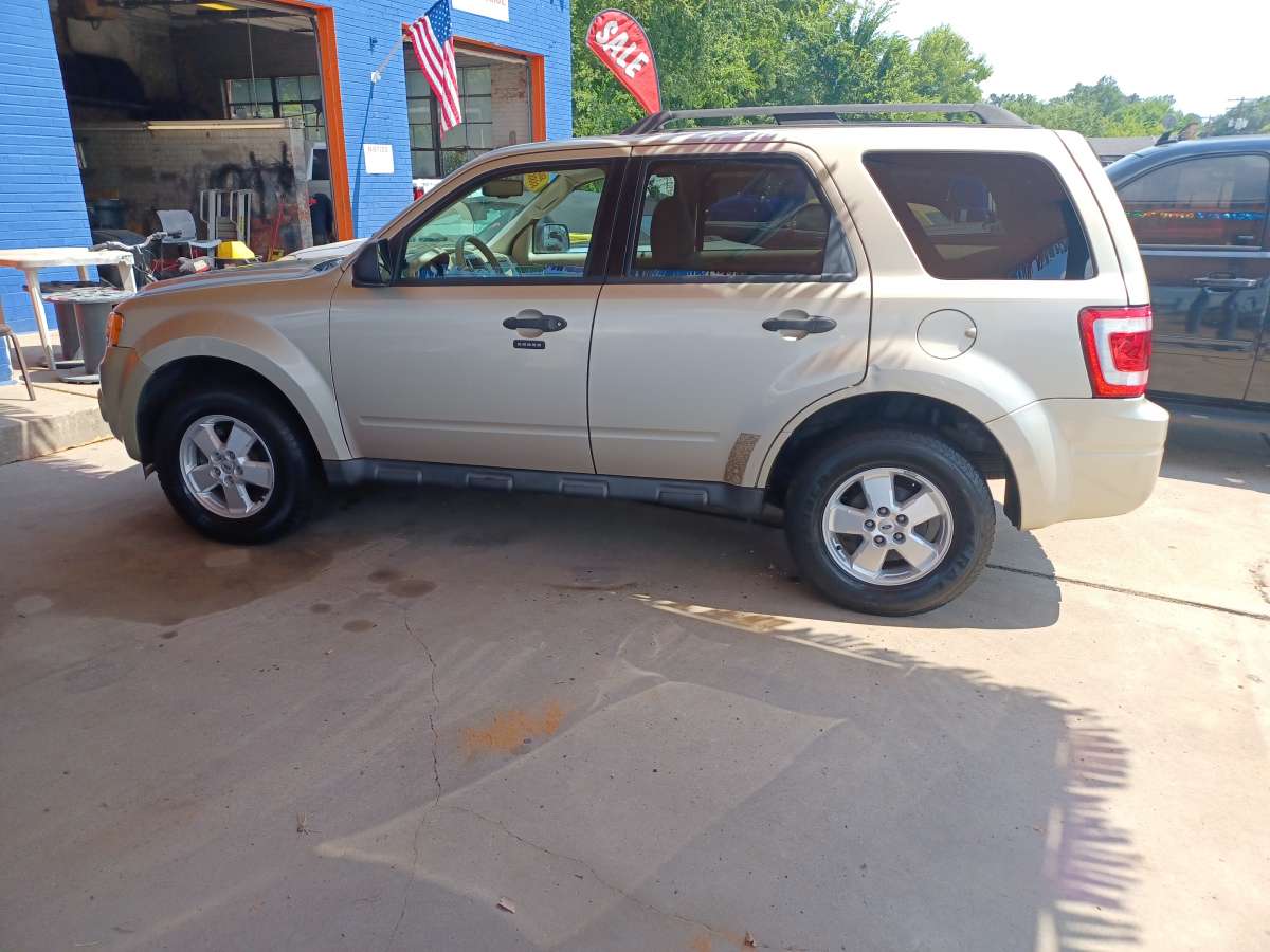 2010 Ford Escape XLT