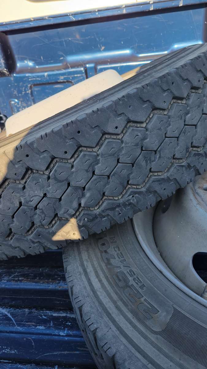 225 70R 19 5 F450 OEM wheels and good tires