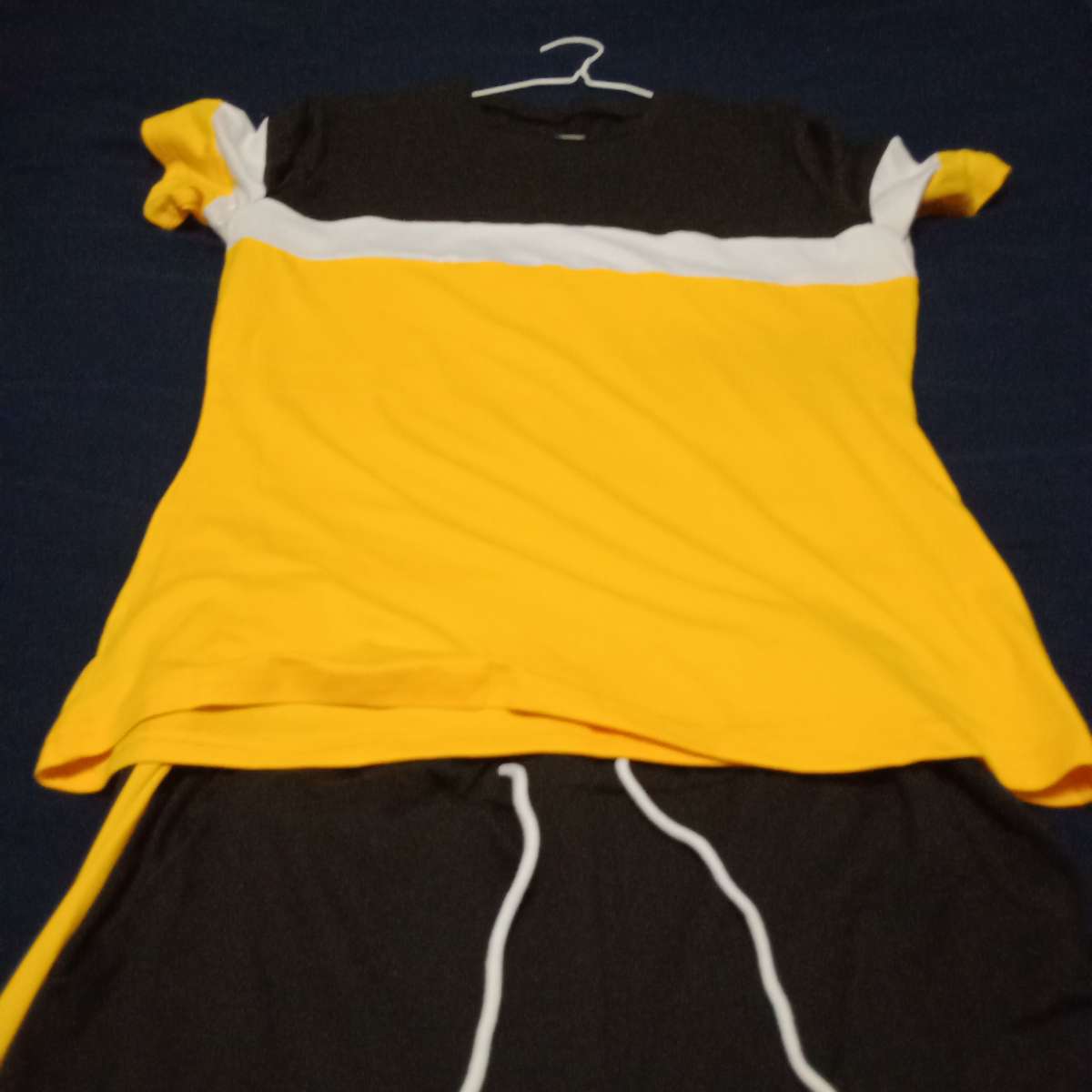 yellow color block 2 pc shorts
