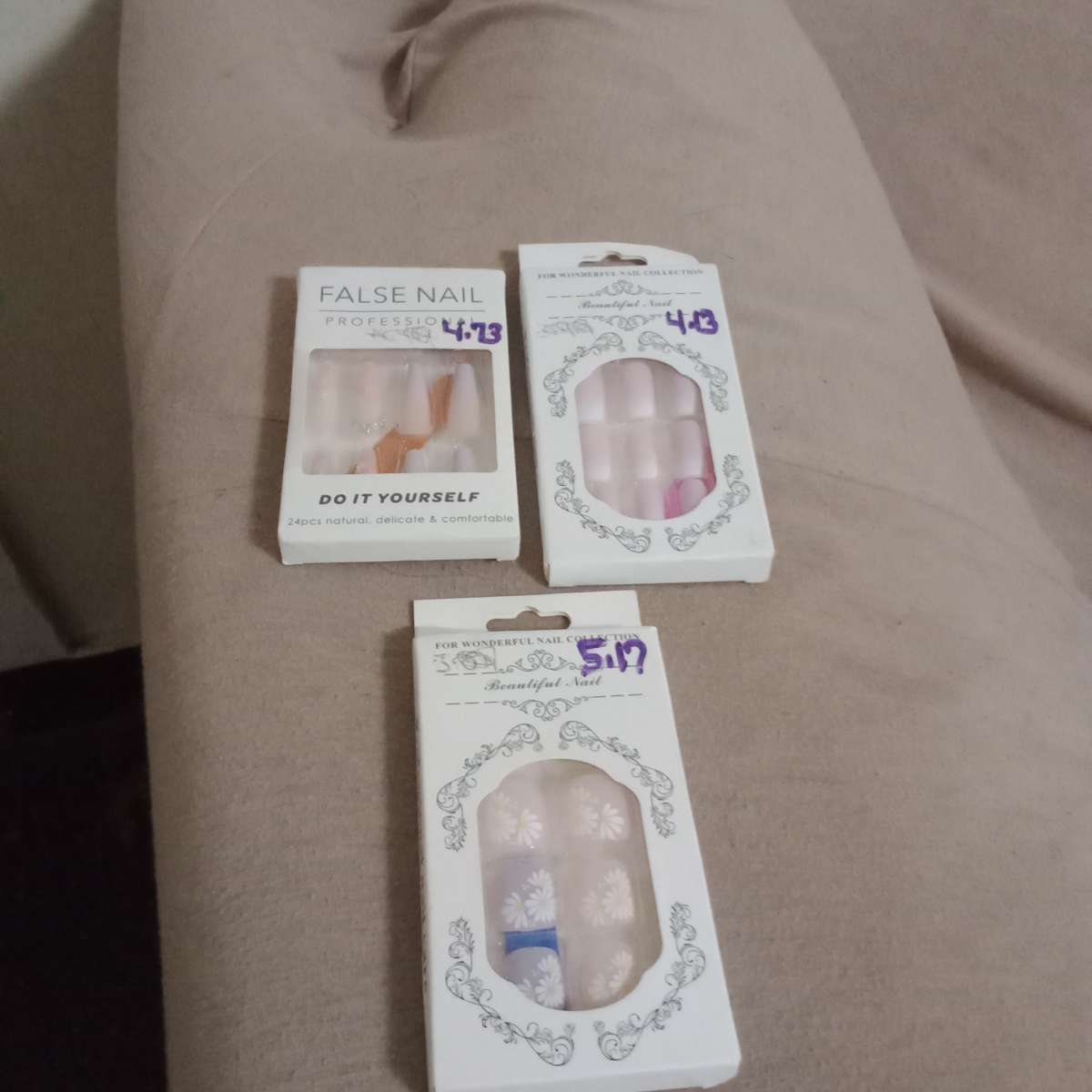 finger nails and toe nails