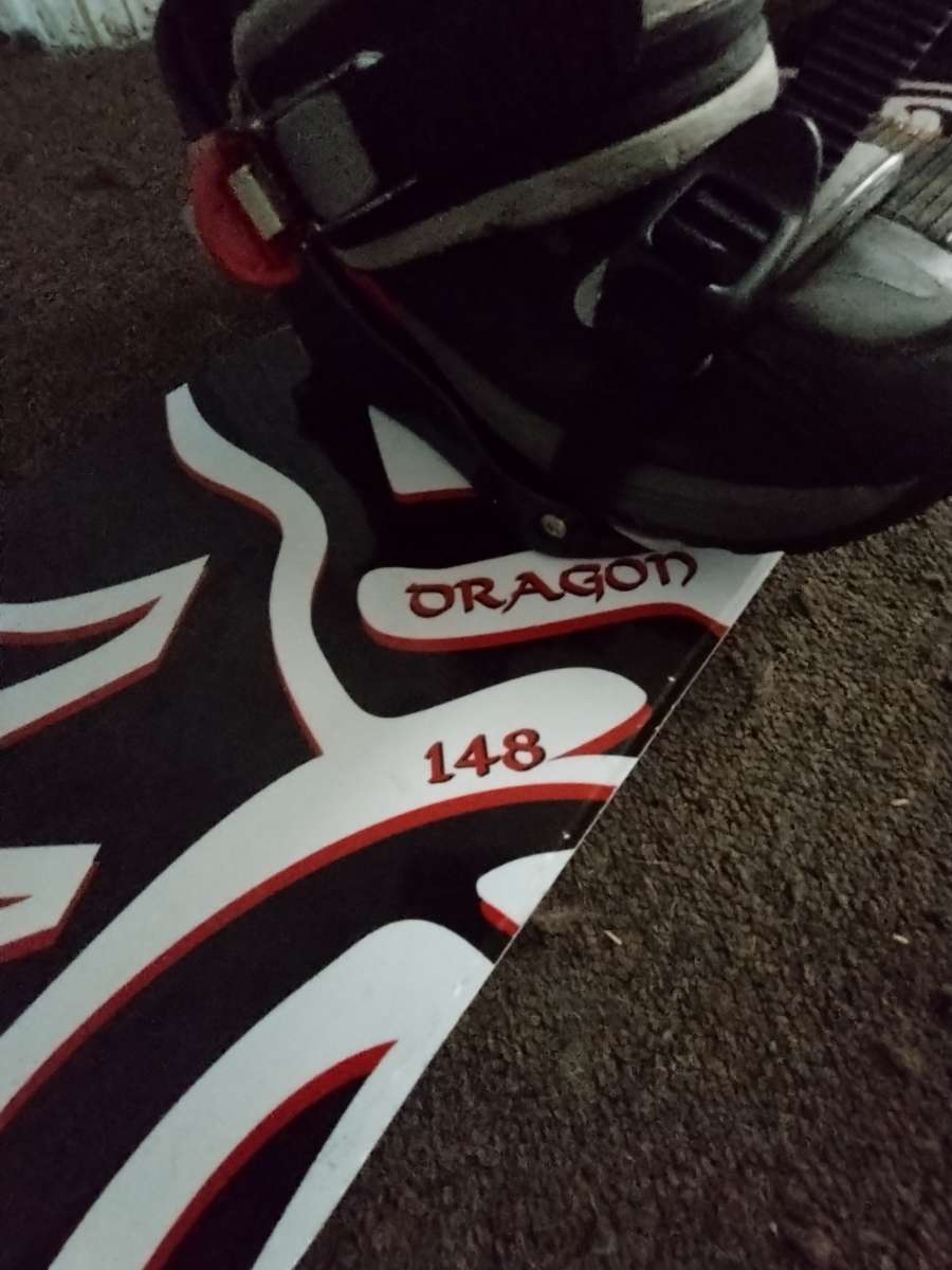 DBX Dragon 148 snowboard