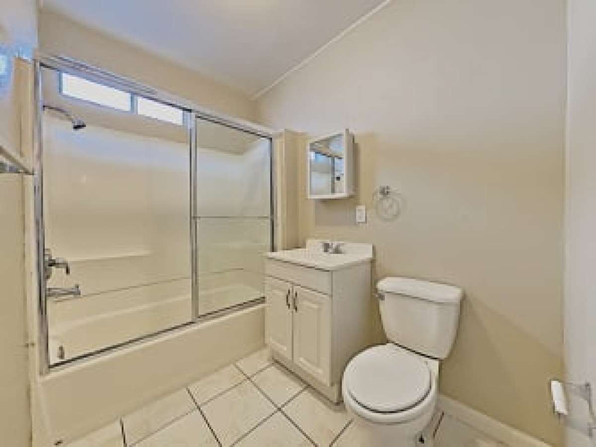 BEAUTIFUL SINGLE FAMILY HOME FOR RENT