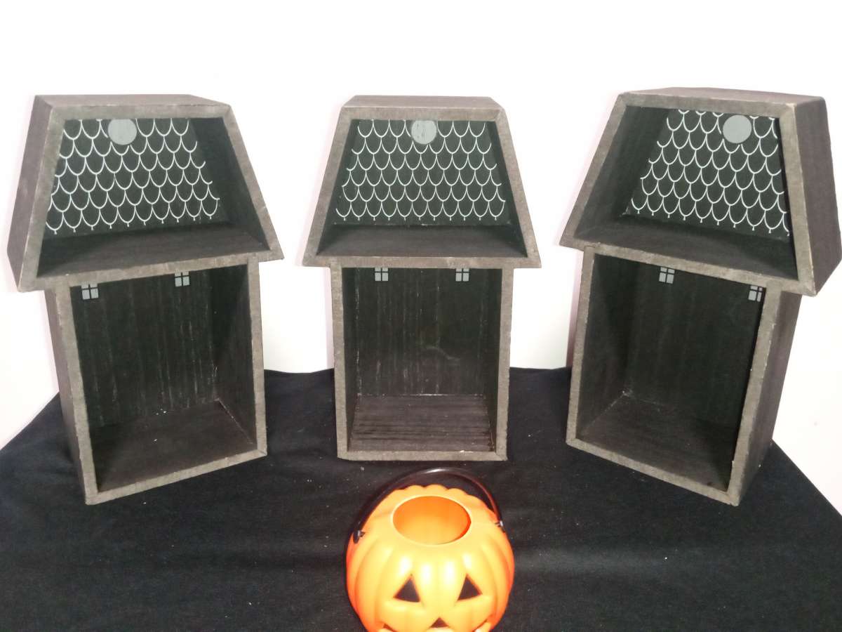 Halloween wooden shelves