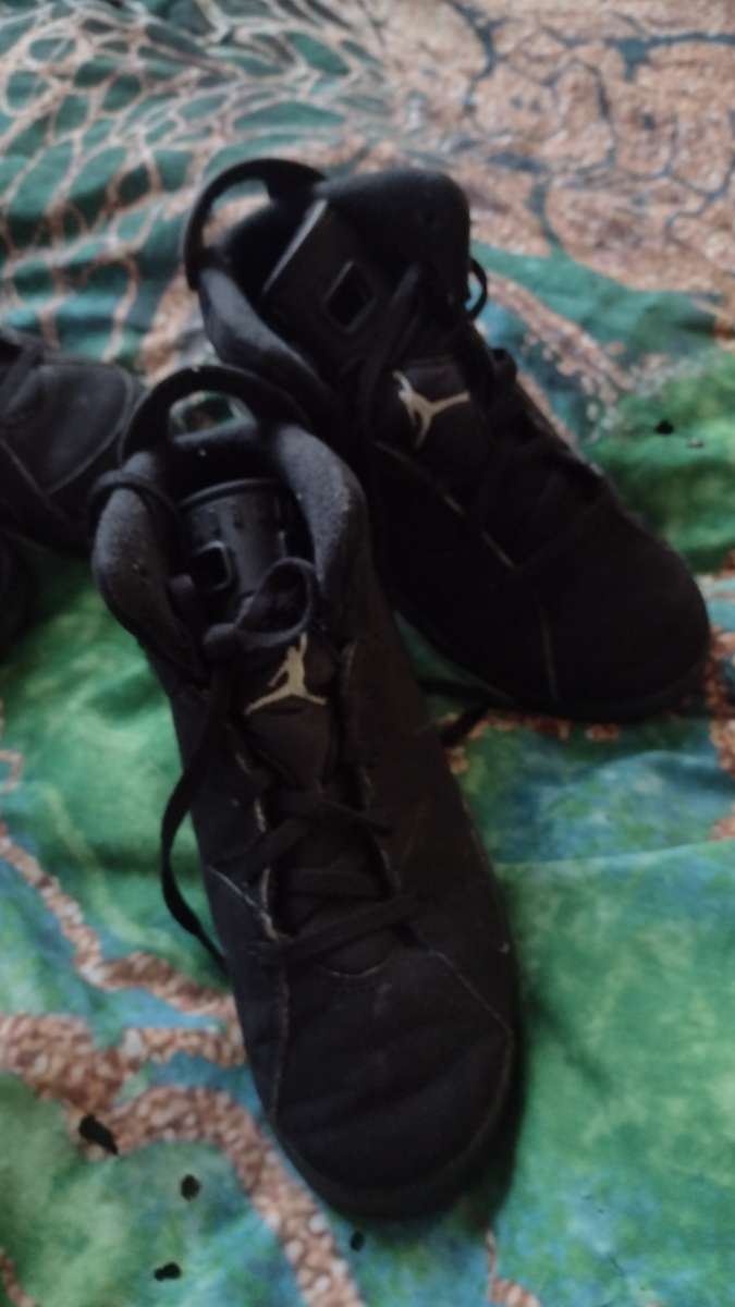 Jordans size 2y3y both pairs