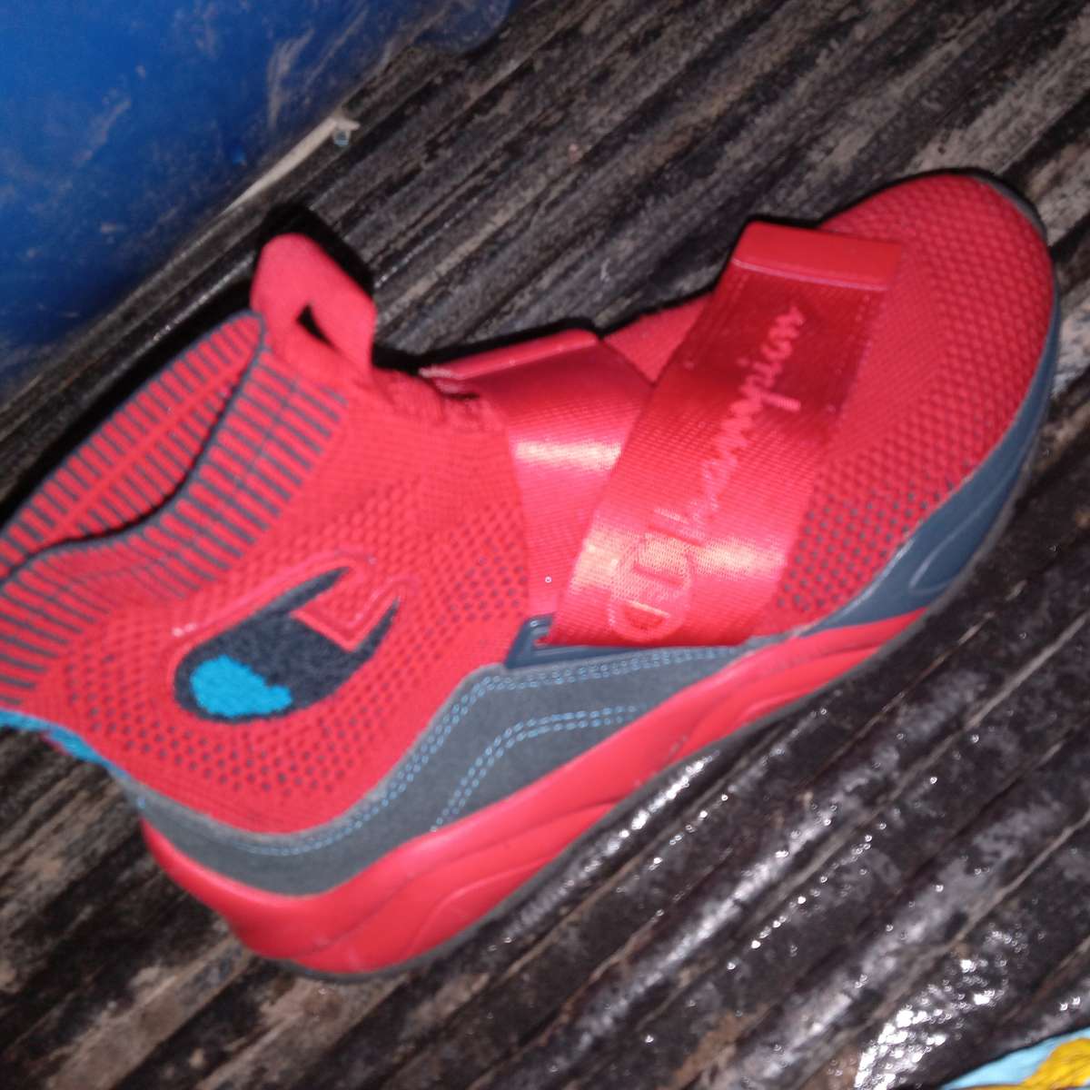 champions men or women shoes 6 and a half serious inquireplz