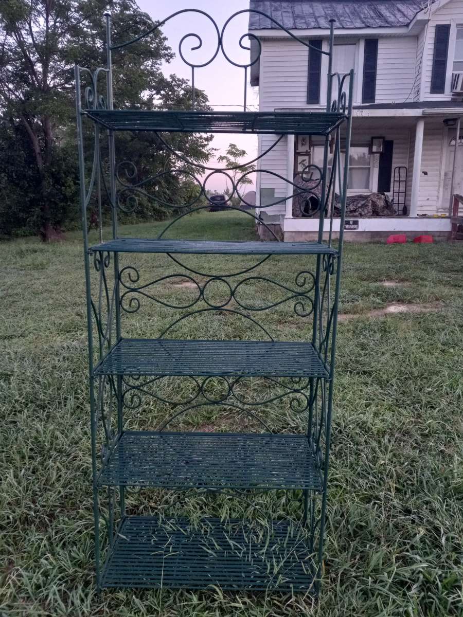 nice heavy duty shelf