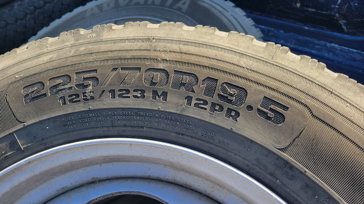 225 70R 19 5 F450 OEM wheels and good tires