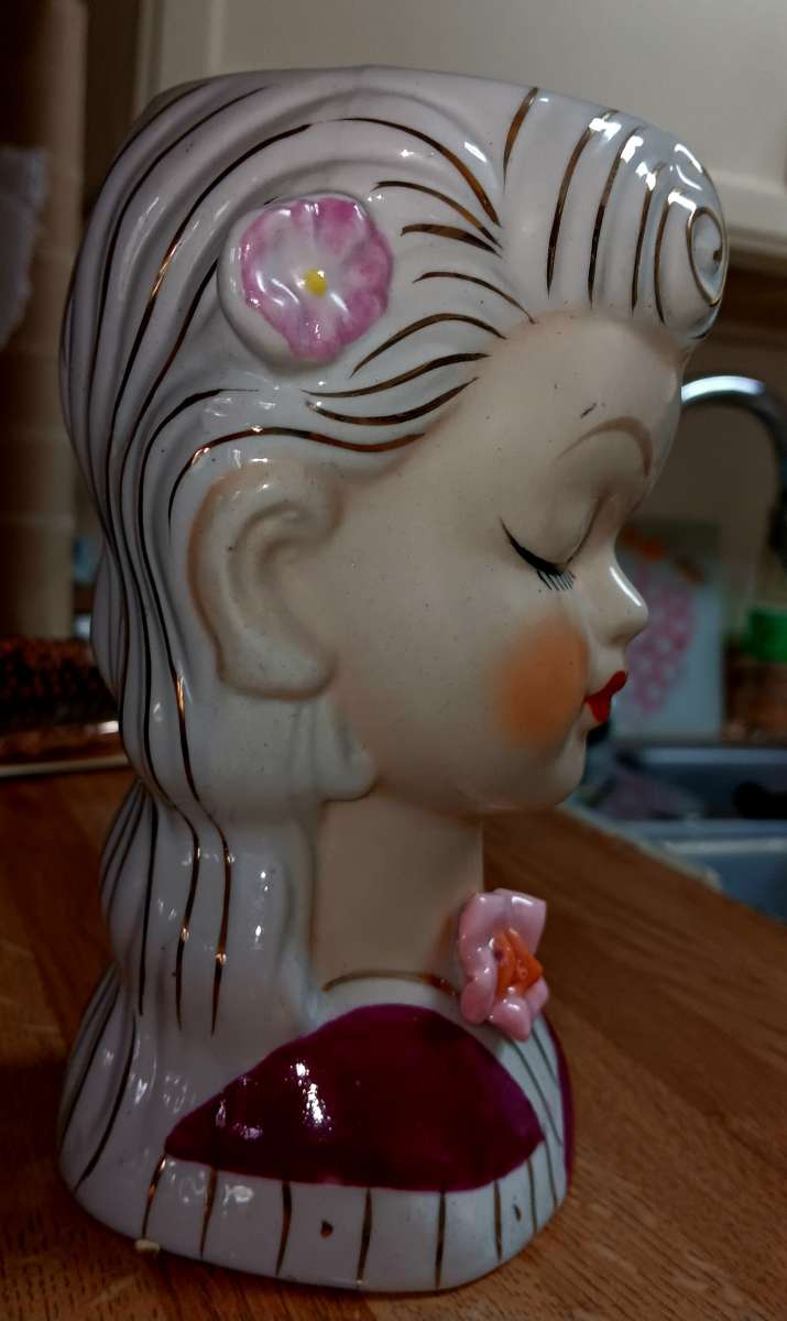vintage 13 in porcelain painted female beauty head