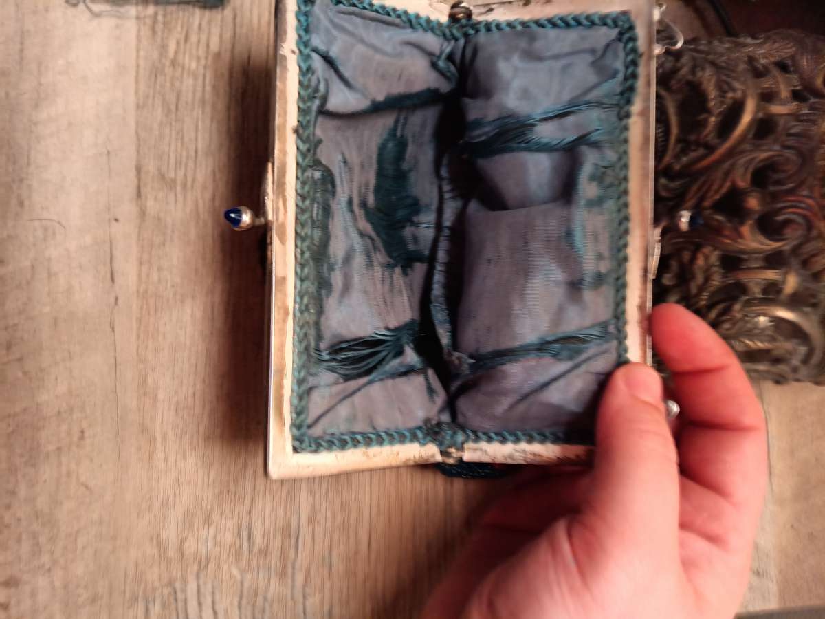 1920  beadedmesh purses