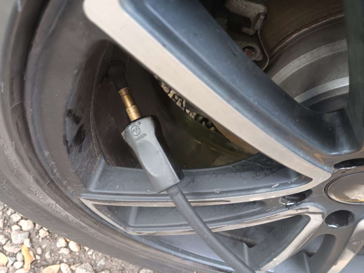 12v 150psi tire inflator