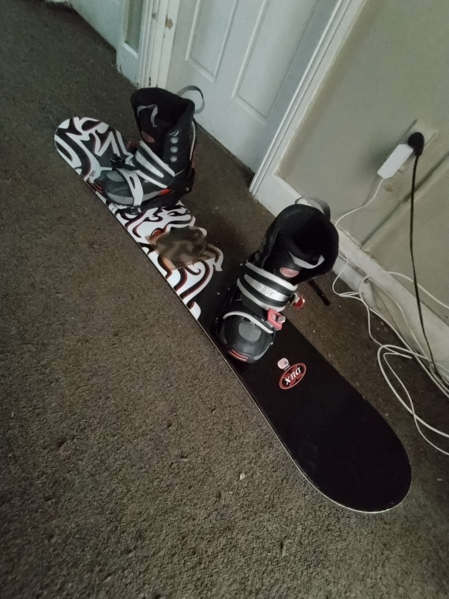 DBX Dragon 148 snowboard