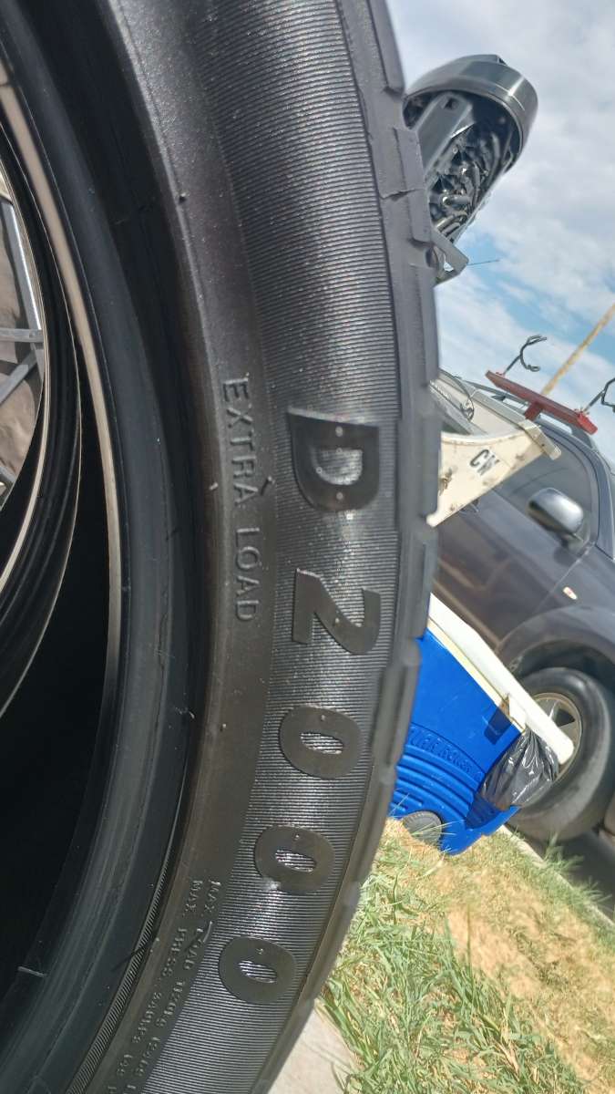 305 35 24 tires  1 pair matching