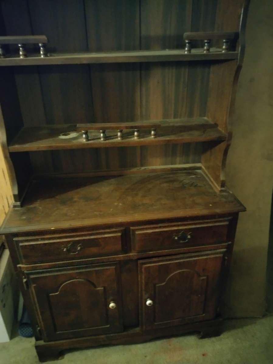 2 piece hutch Brown color