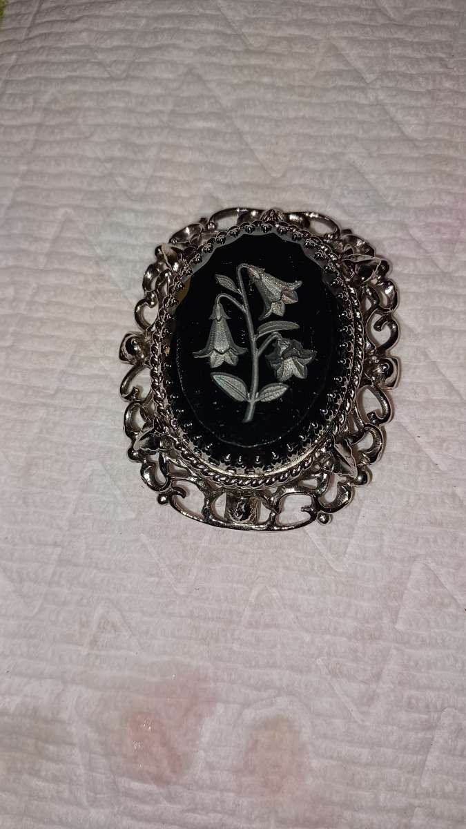 womens  broche