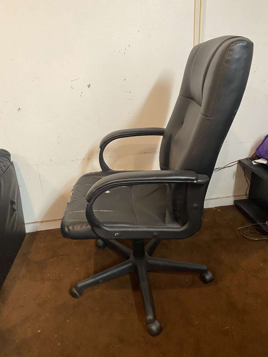 office rolling chair