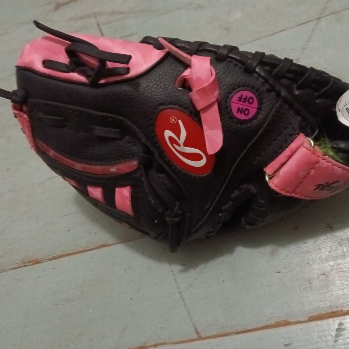 pink softball glove
