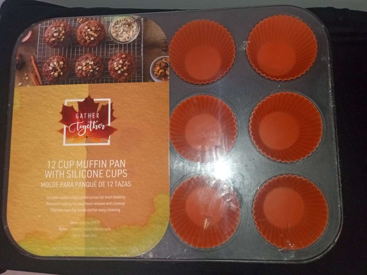 Fall cupcake pan