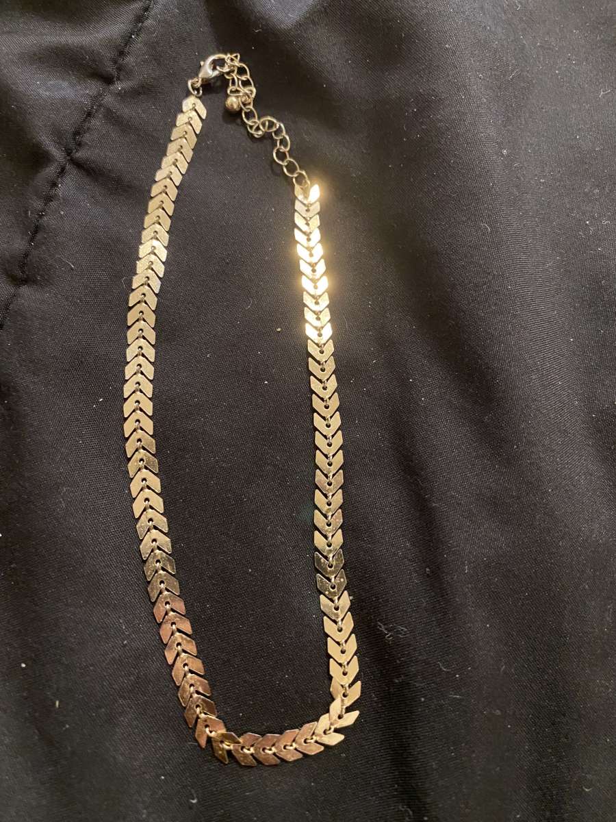 Gold choker necklace