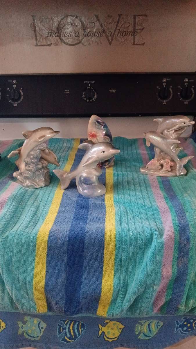 5 piece dophin frgure  collection