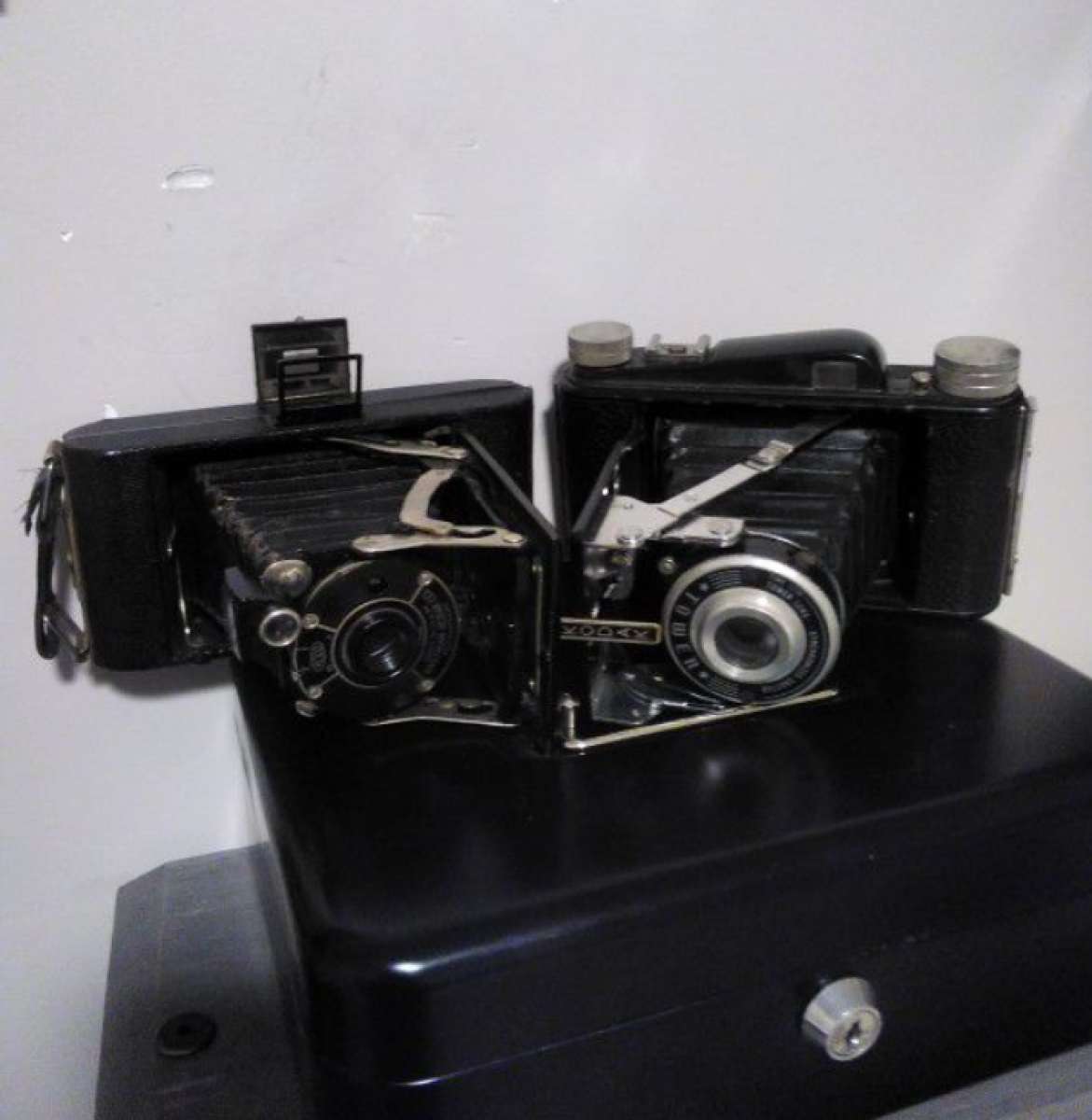 antiques camera  great shape pick up