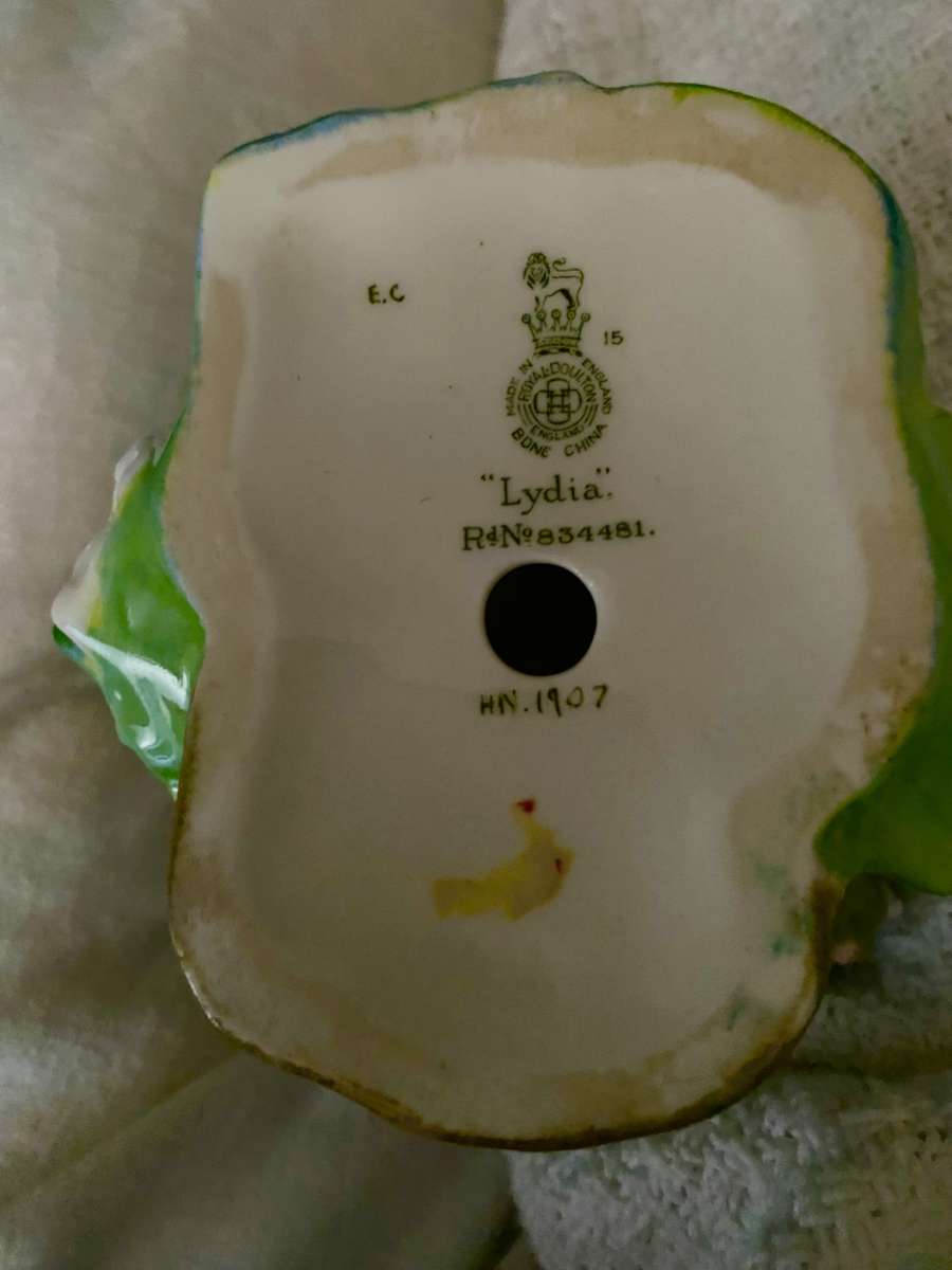 Lydia  bone china royal Daulton