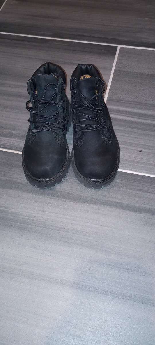 toddlers boys timberland boots size 7 brand new