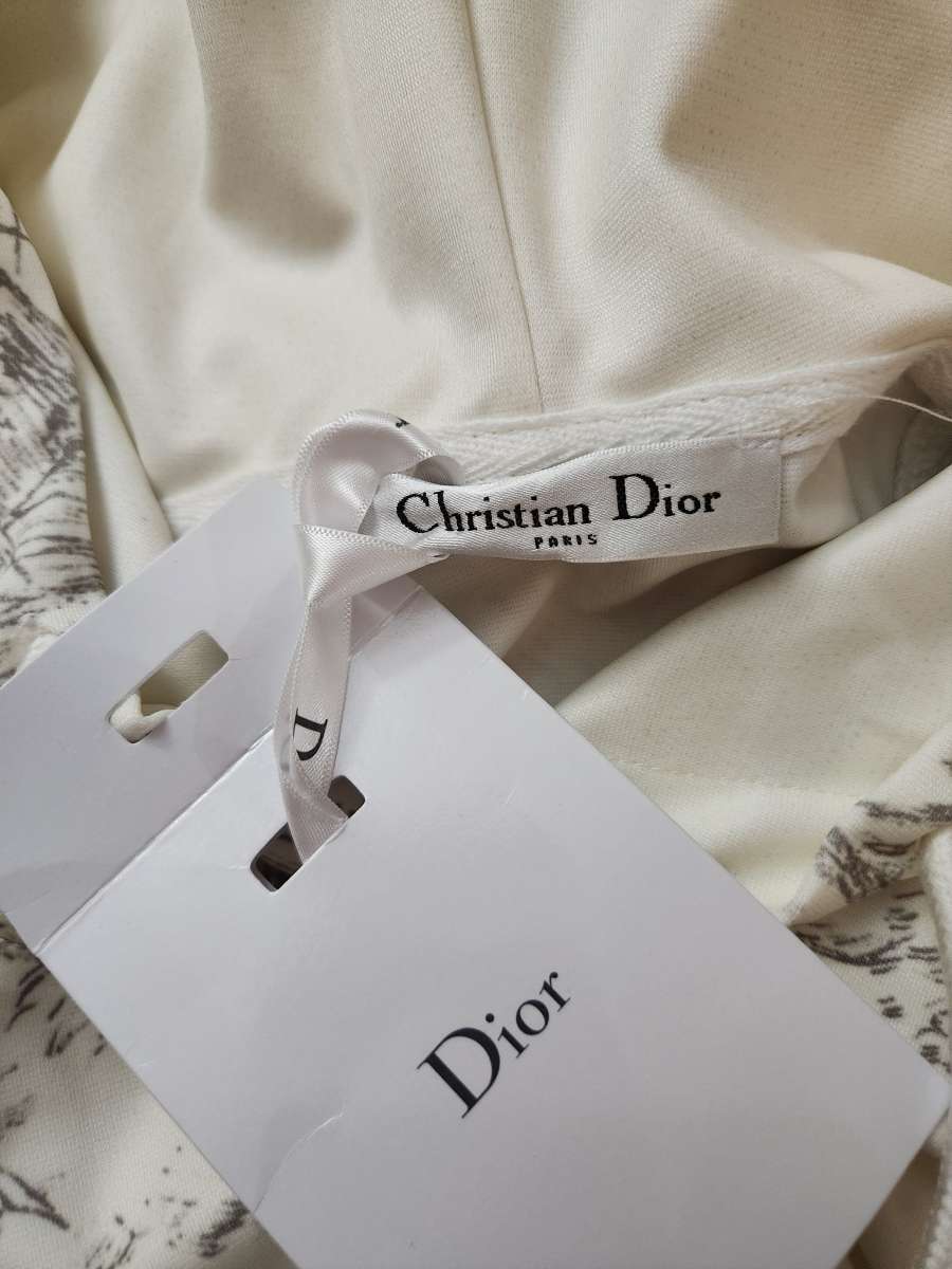 CDior blouse and short large