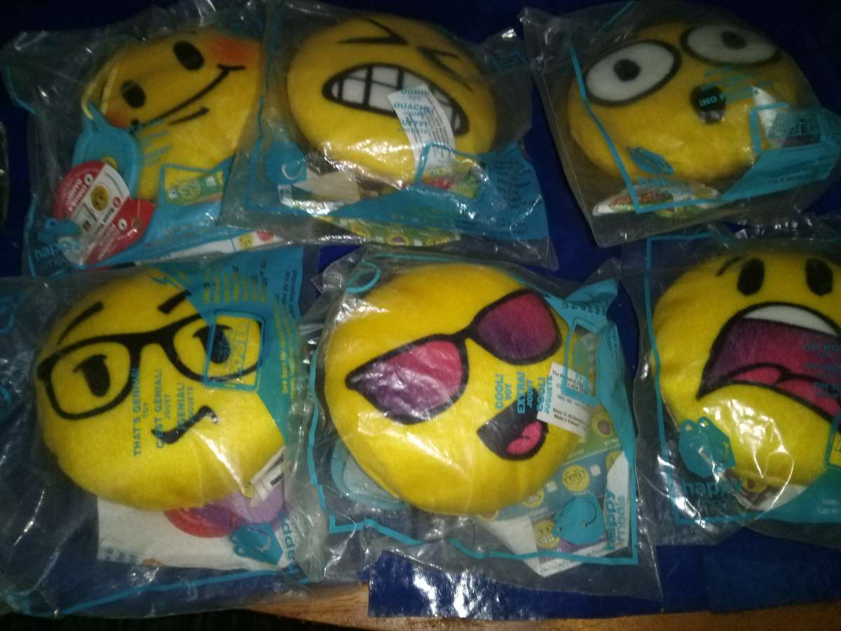 Emoji clip ons