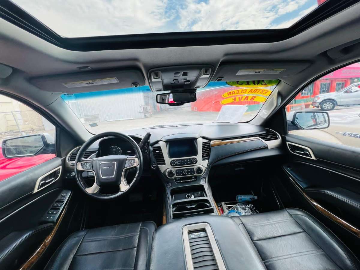 2016 Gmc Yukon Denali 153k millas