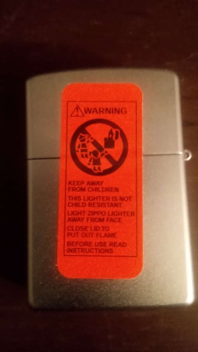 MARLBORO ZIPPO LIGHTER