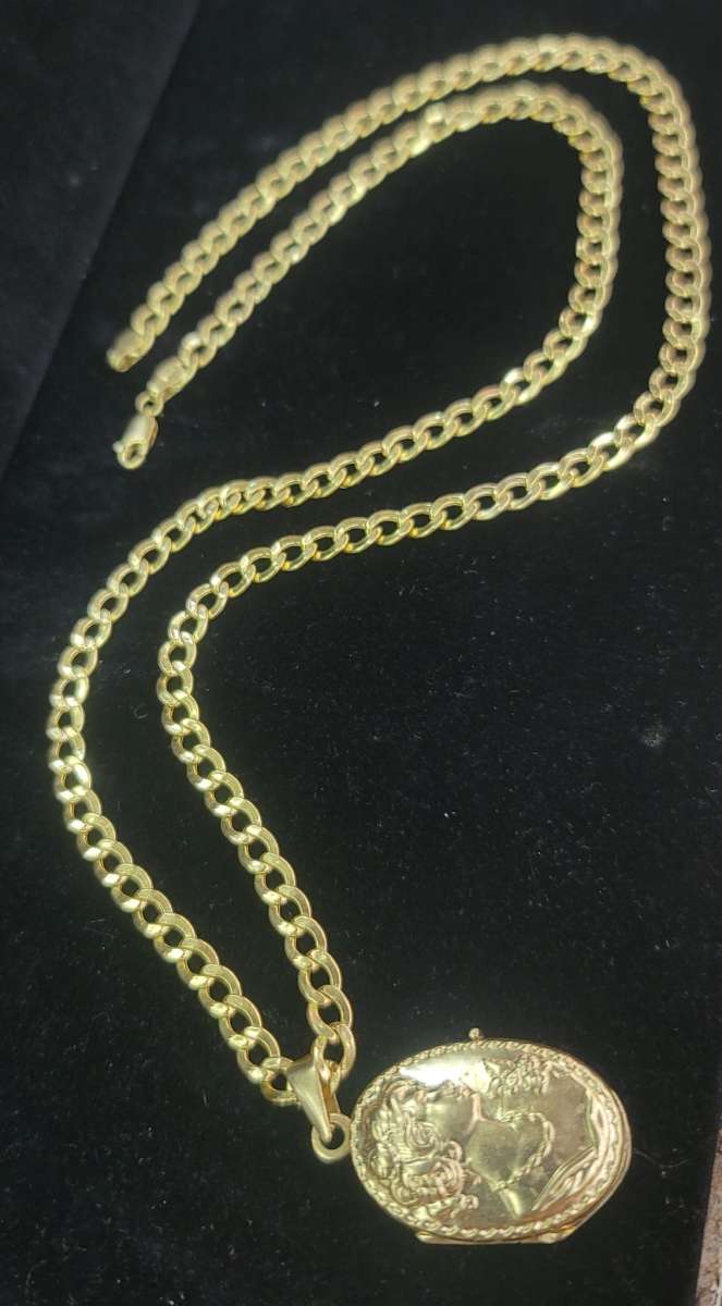 14K Gold Chain Hollow Cuban W Photo Charm 185 Grams 24