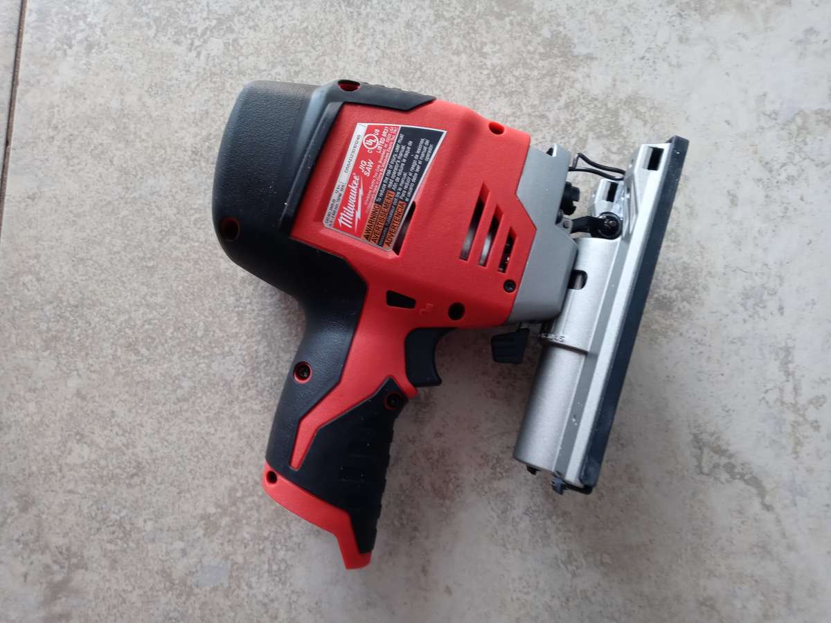MILWAUKEE JIG SAW