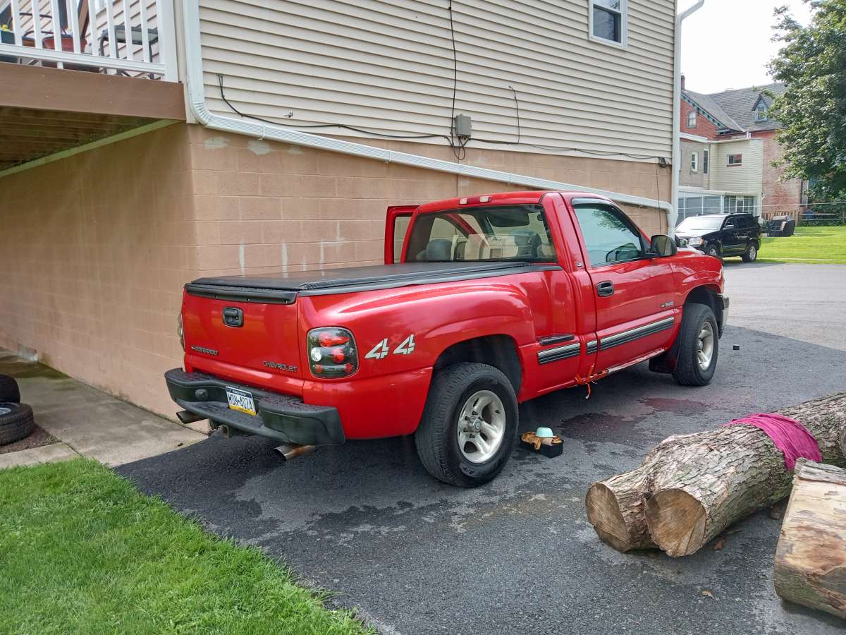 99 Chevy Silverado z71 4x4 single cab step side