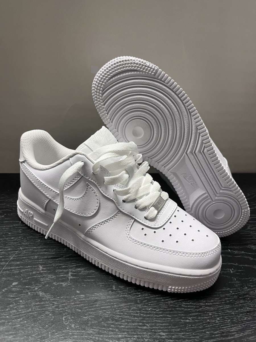 Air Force 1 women sz 7