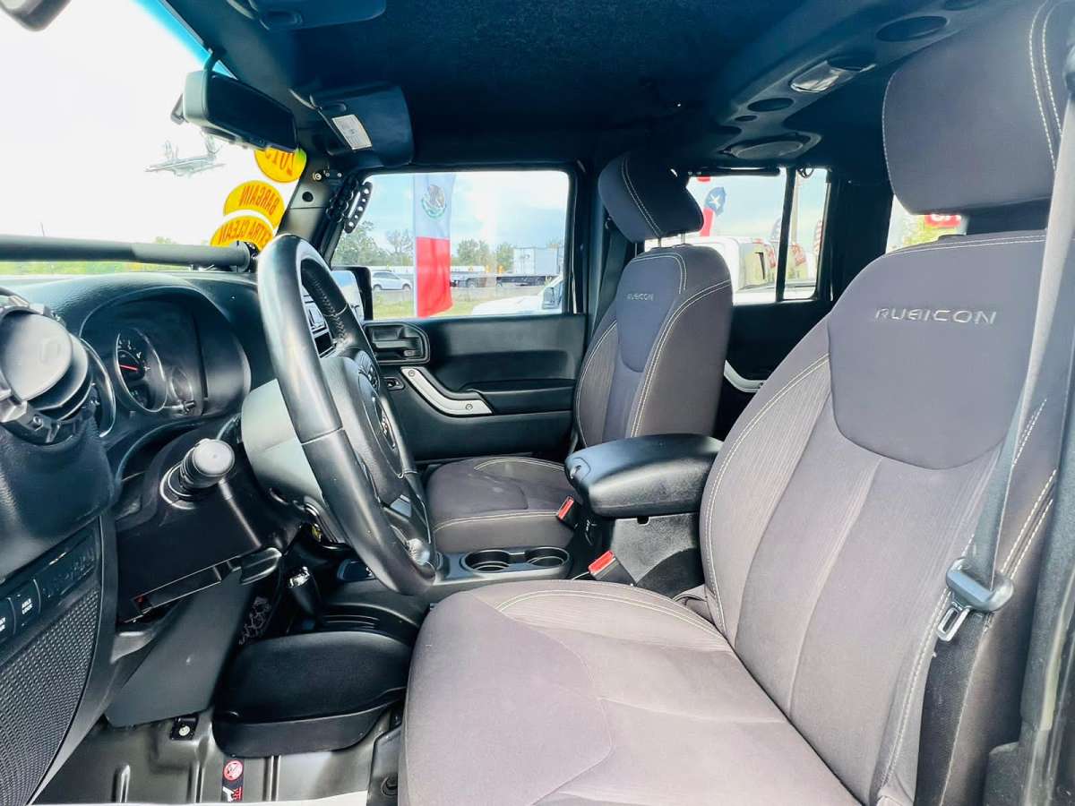 2013 Jeep Wrangler Unlimited 95k millas