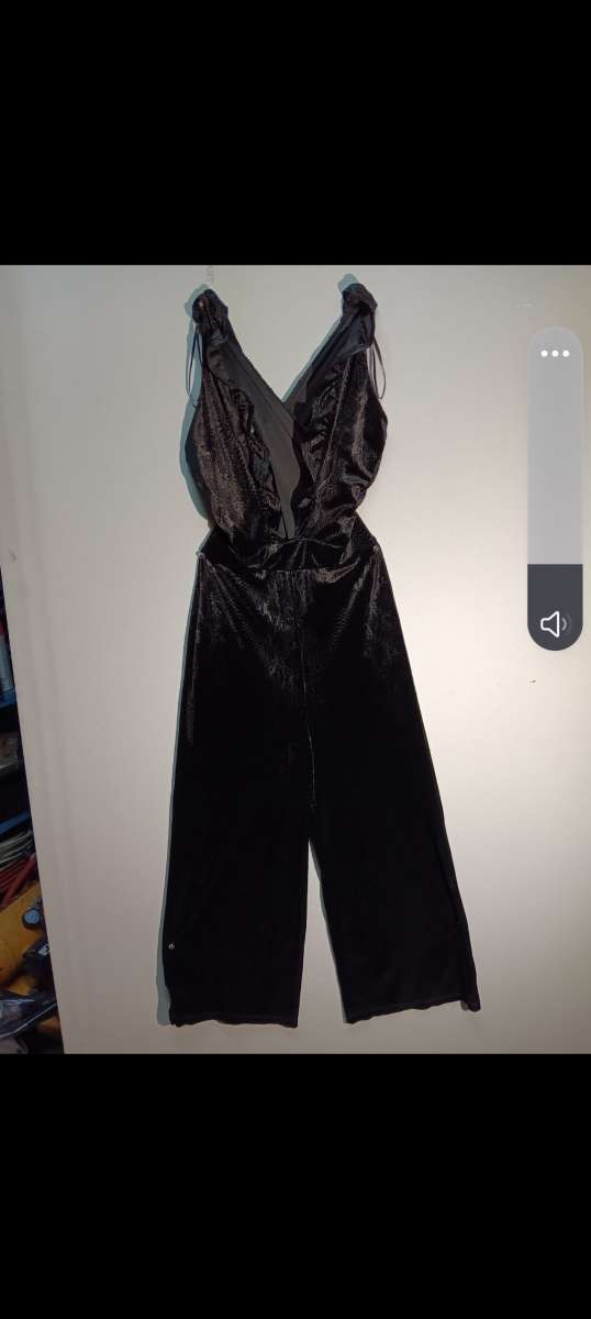 womens pants and gladiator sandals