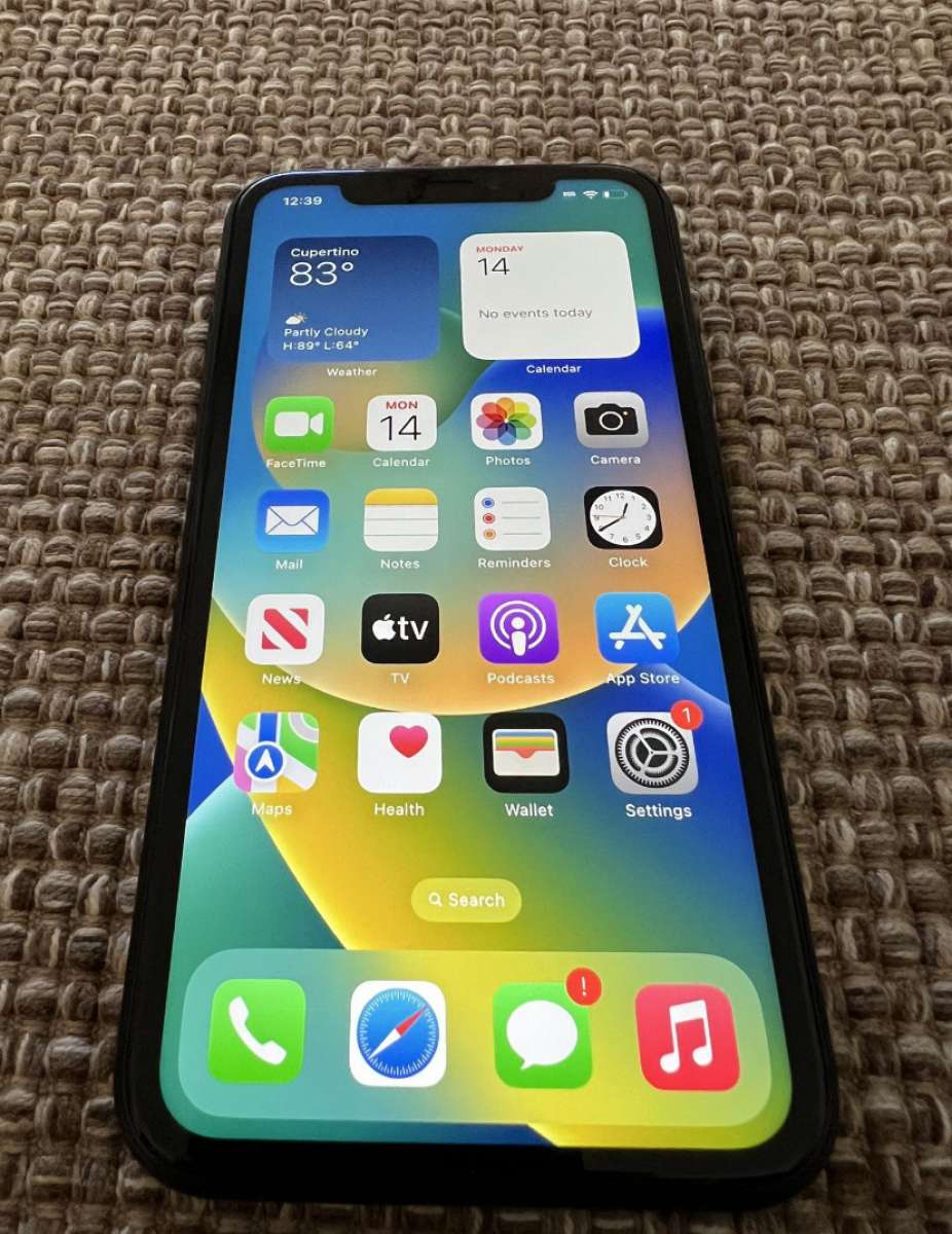 Apple IPhone XR Unlocked