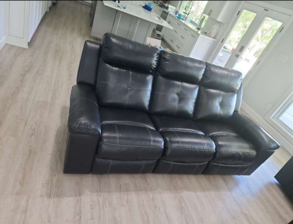 3piece living room  And everything that is in the pictures