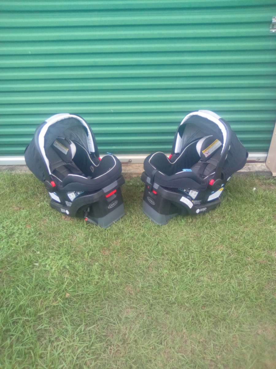 2020 Graco snugride snuglock 35