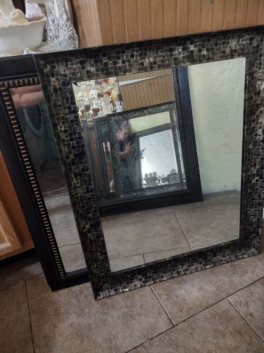 wall mirror