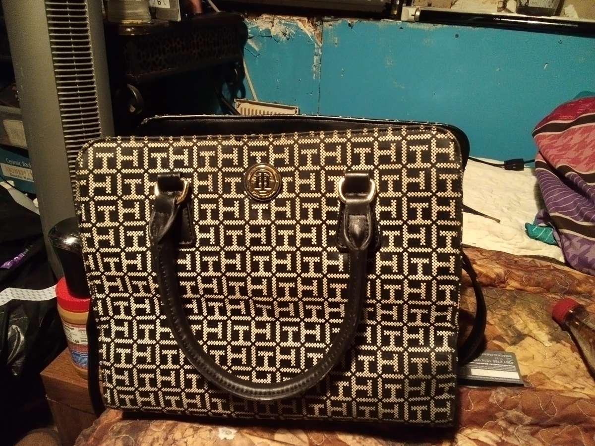 TOMMY HILFIGER PURSE