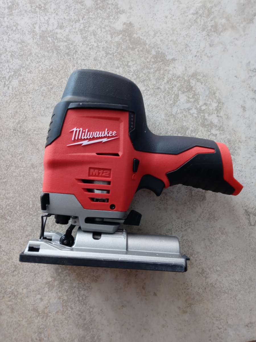 MILWAUKEE JIG SAW