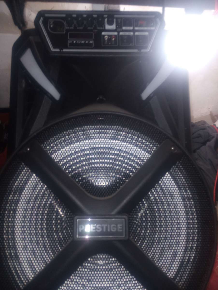 its a prestige amfm with lights etc music box