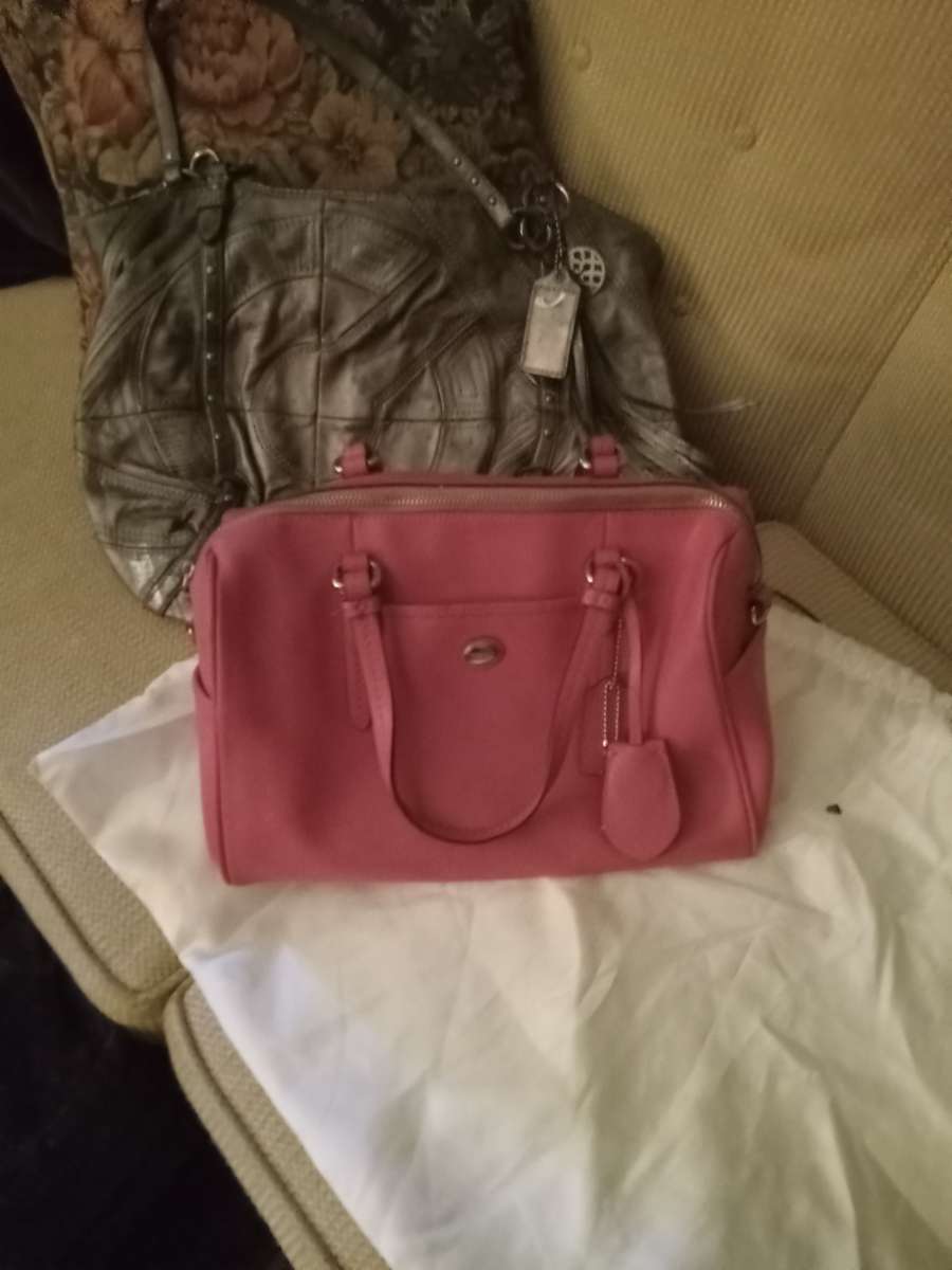 purses wristlet and wallets