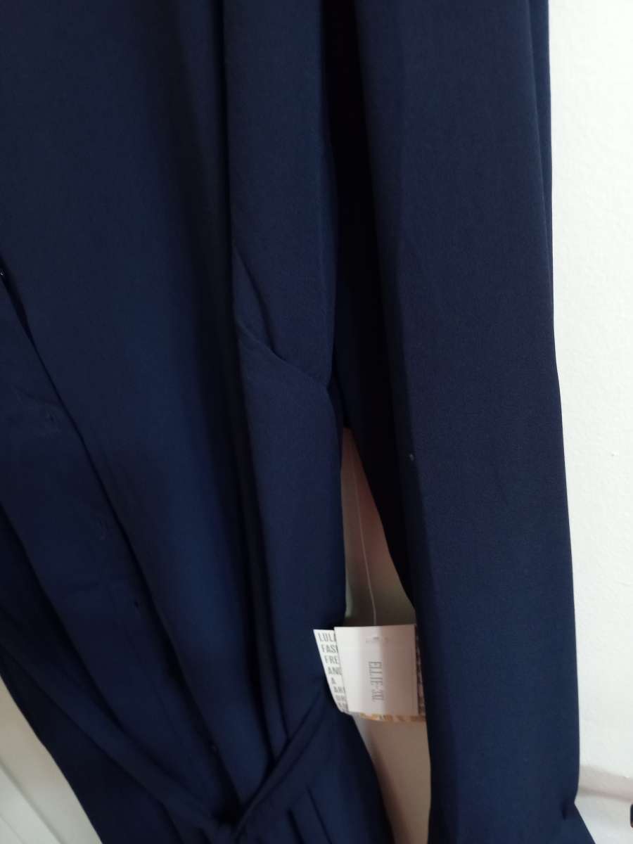 NWT 3XL LuLaRoe Ellie 25 Fits size 26 to 28 Retails for  52