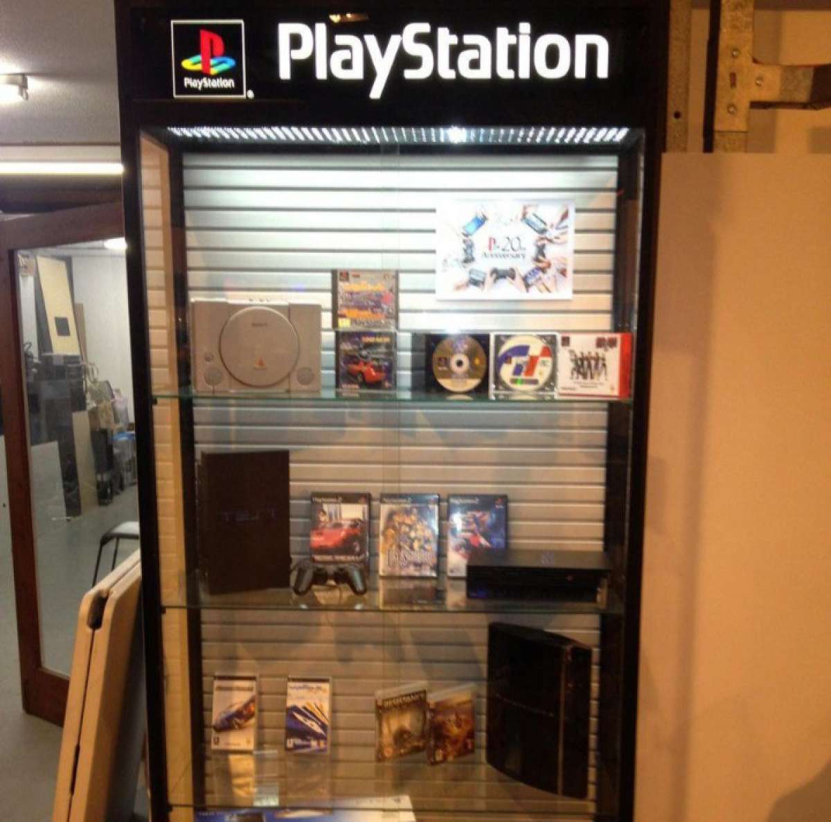 Playstation showcase with games