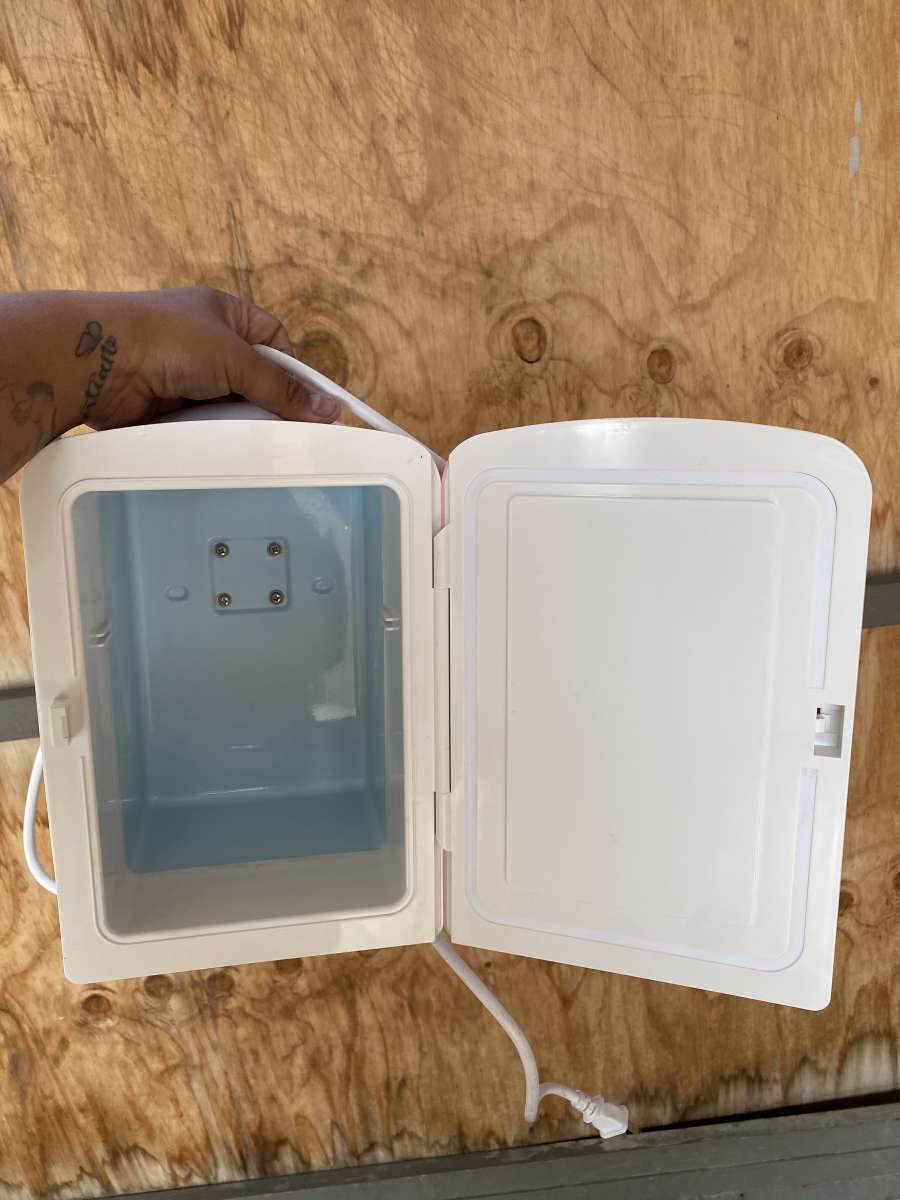 skin care mini fridge